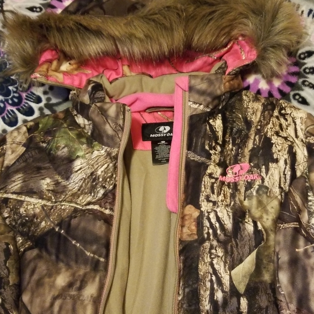 Like new in perfect condition. No wear Winter coat